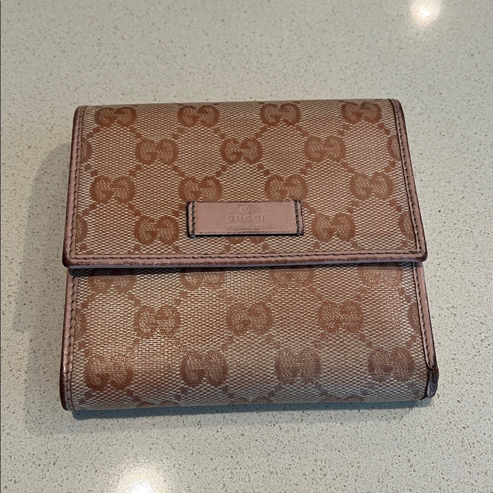 Gucci Pink GG Logo Wallet 4.5”